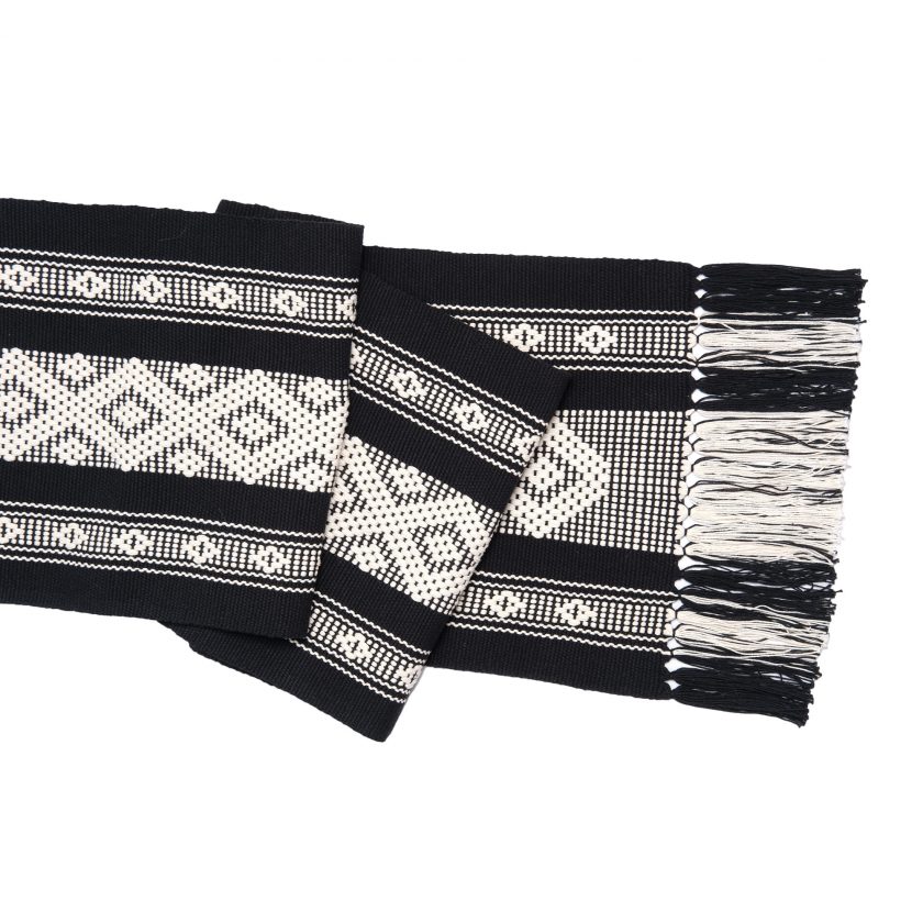 ARTESANIAS-OAXACA-CAMINO-DE-MESA-TABLE-RUNNER-TEJIDO-A-MANO-EN-TELAR-DE-CINTURA