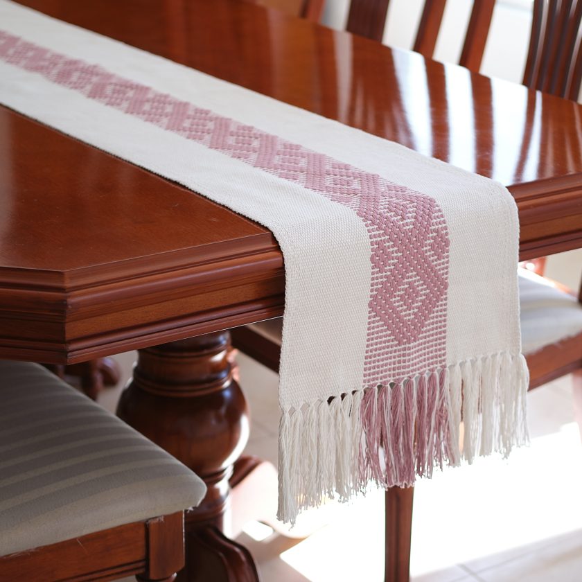 ARTESANIAS-OAXACA-CAMINO-DE-MESA-TABLE-RUNNER-TEJIDO-A-MANO-EN-TELAR-DE-CINTURA